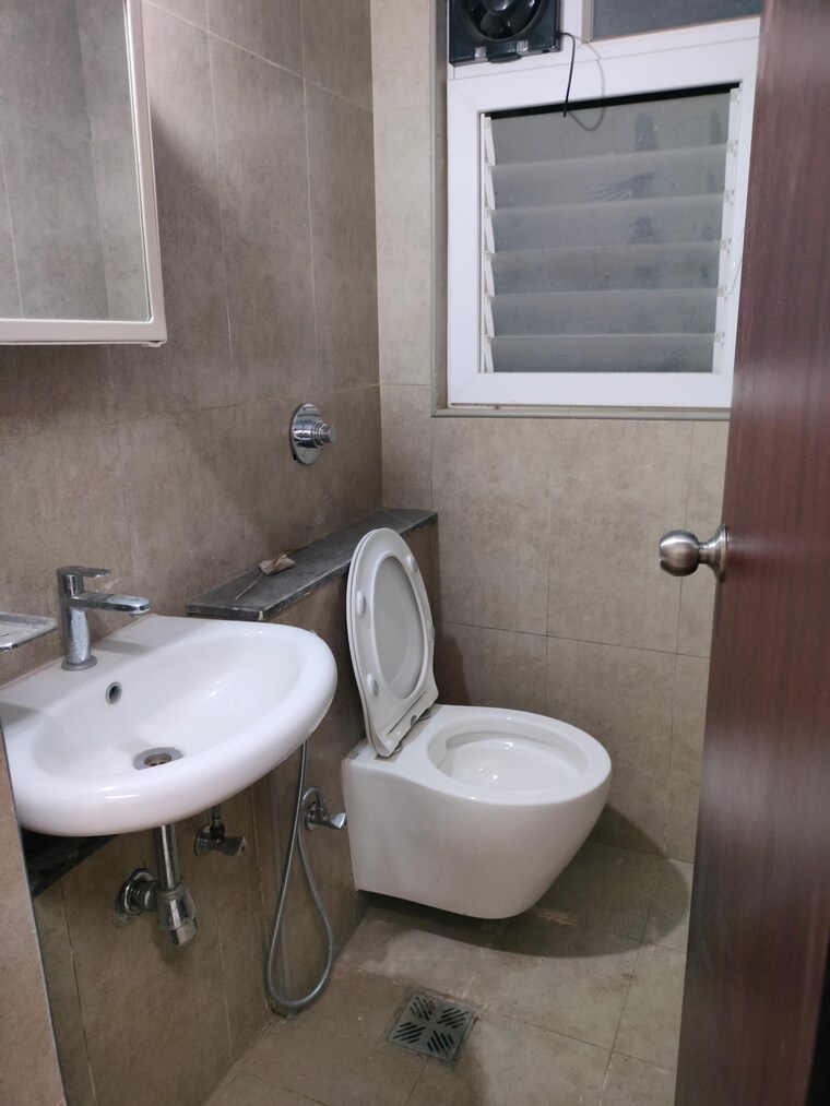 Bathroom, purva-silversands 3 Bedroom 927 Sq.Ft. Apartment In Mundhwa Pune 9559507