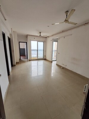 Room in 2 BHK Apartment at Aditya World City, Shahpur Bamheta – for Rent