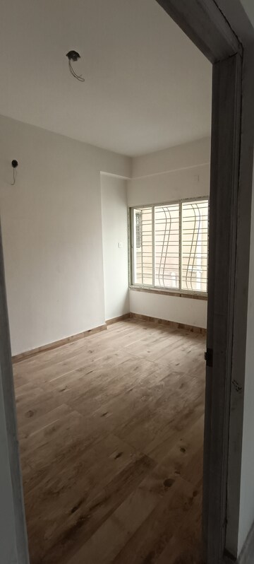 Room in 2 BHK Apartment at Kaikhali – for Sale