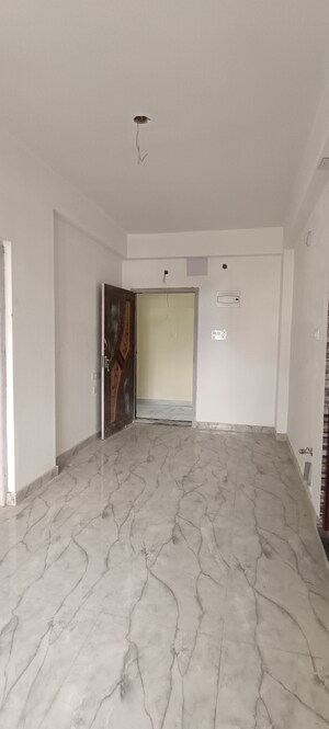 Room in 2 BHK Apartment at Kaikhali – for Sale