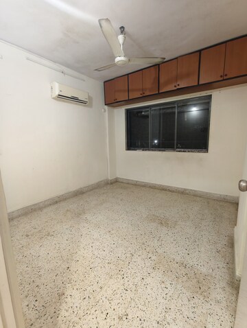 Room in 2 BHK Apartment at Malad West – for Sale