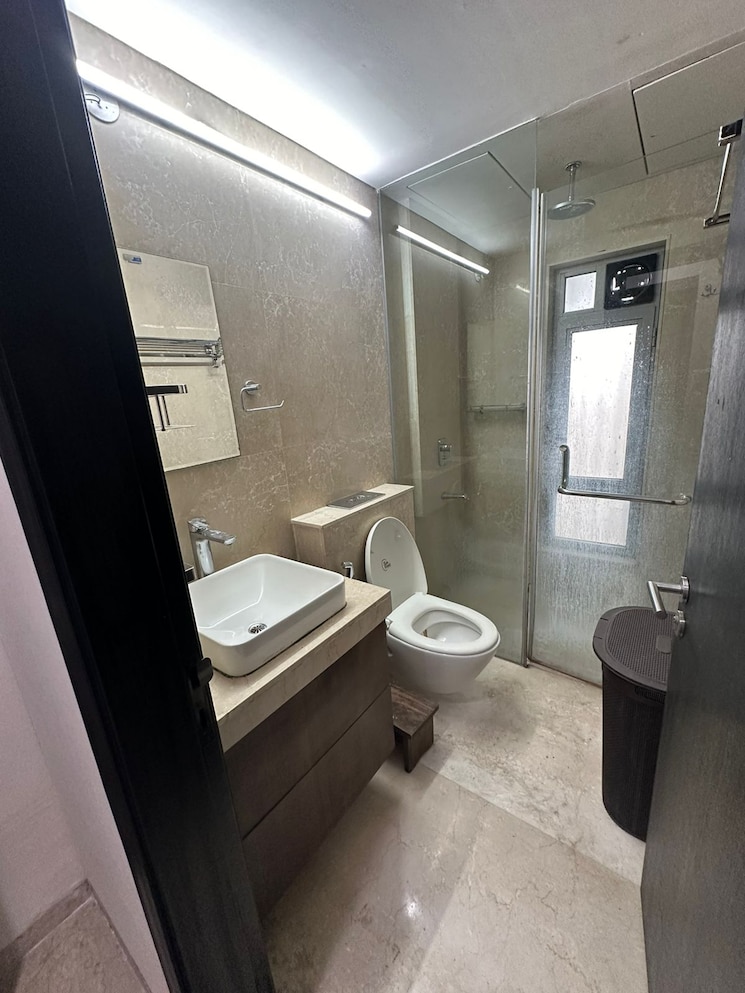 Bathroom, oberoi-realty-esquire 3 Bedroom 1750 Sq.Ft. Apartment In Goregaon East Mumbai 9559489