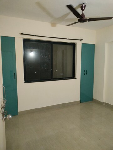 Room in 2 BHK Apartment at Gurukrupa Astter, Wadgaon Sheri – for Rent