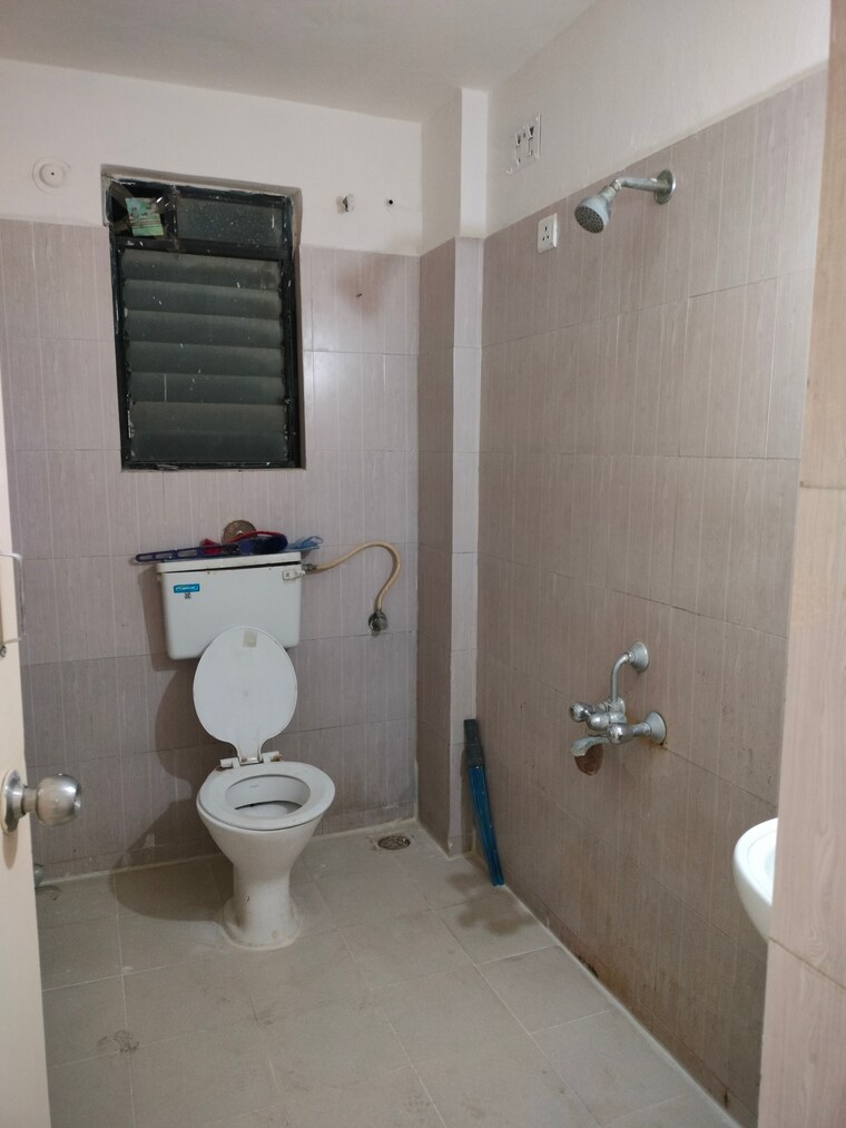 Bathroom, gurukrupa-astter 2 Bedroom 700 Sq.Ft. Apartment In Wadgaon Sheri Pune 9559531