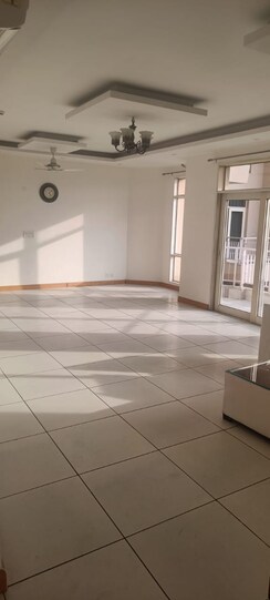 2 BHK + Servant Room Apartment For Sale in Jaypee Moon Court