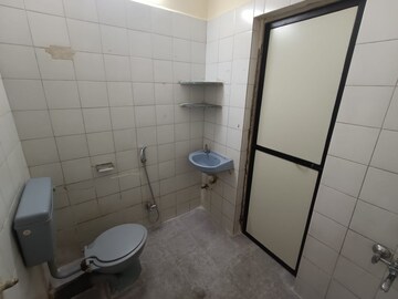 Bathroom in  Pg at Sector 7 Kopar Khairane – for Rent