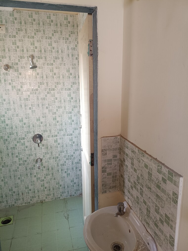 Bathroom, cidco-scheme-kharghar 1 Bedroom 550 Sq.Ft. Apartment In Sector 40 Kharghar Navi Mumbai 9559542