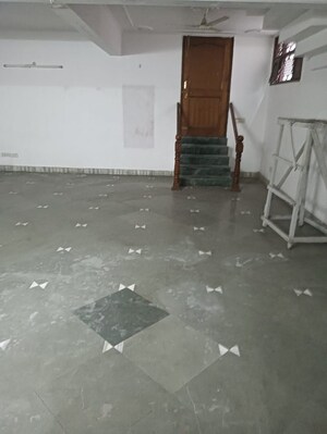 Parking in 2 BHK Independent House at Gomti Nagar – for Sale