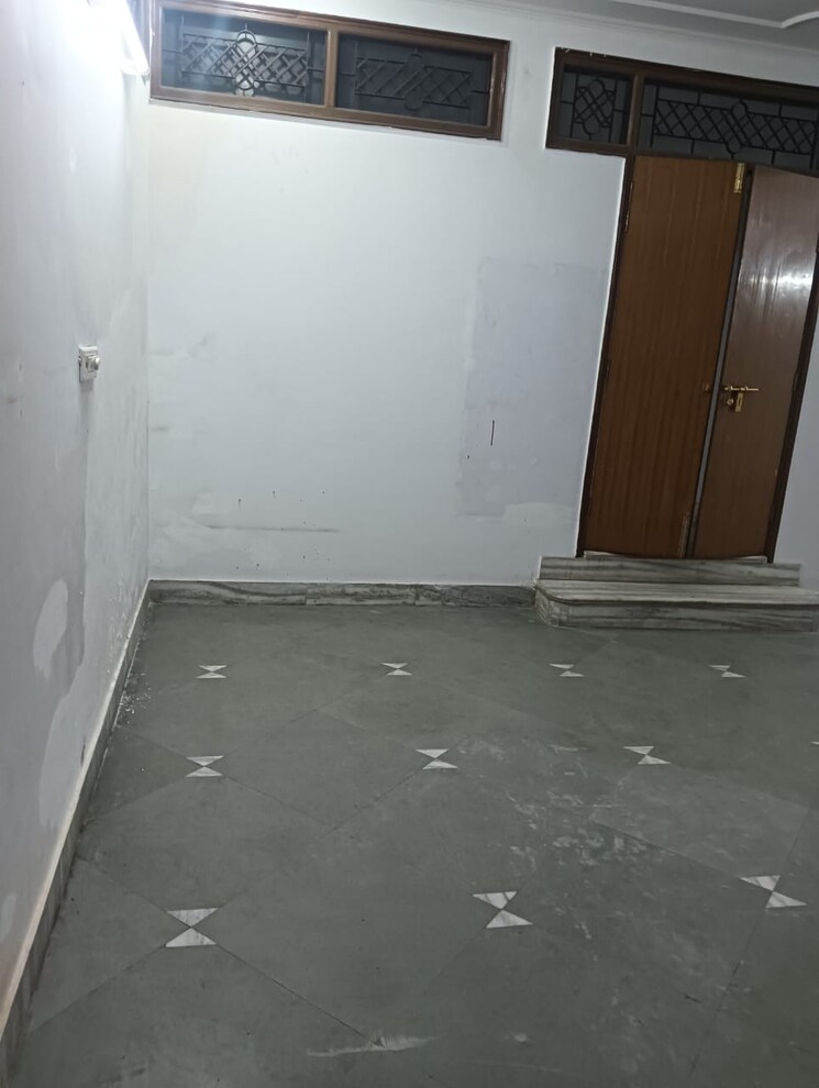 Room, gomti nagar 2 Bedroom 1250 Sq.Ft. Independent House In Gomti Nagar Lucknow 9559550