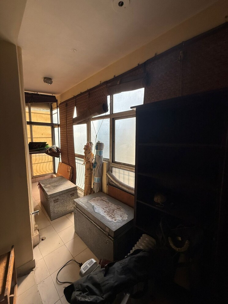 Living Room, saya-zenith 4 Bedroom 2160 Sq.Ft. Apartment In Ahinsa Khand 2 Ghaziabad 9559556