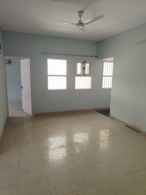 Room in 2 BHK Builder Floor at Sector 39 – for Rent