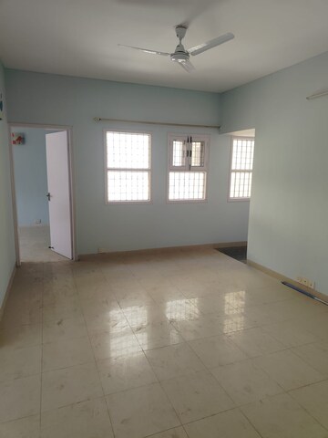 Room in 2 BHK Builder Floor at Sector 39 – for Rent