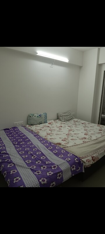 Bedroom in 3 BHK Apartment at Goyal Orchid Valley, Shela – for Rent