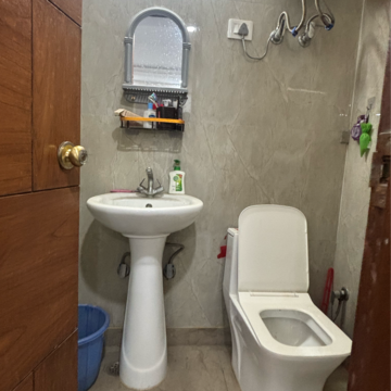 Bathroom in 1 BHK Builder Floor at Malviya Nagar – for Rent