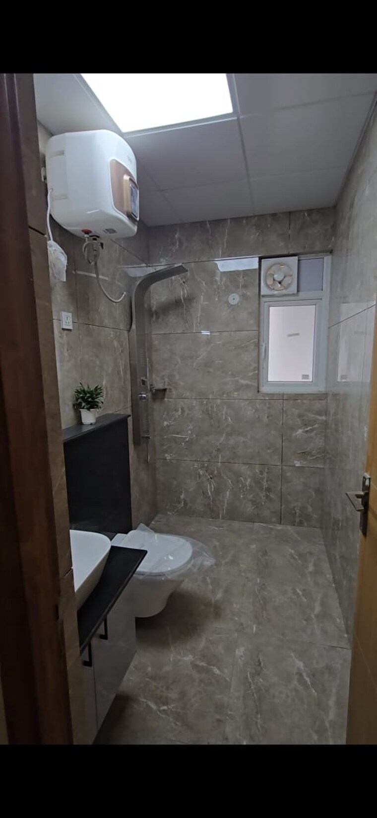 Bathroom, noida extension 3 Bedroom 2188 Sq.Ft. Apartment In Noida Extension Greater Noida 9559606