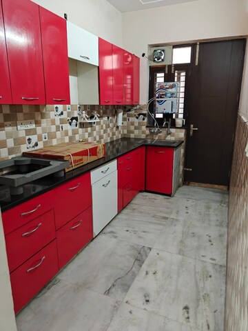 Kitchen in 2 BHK Builder Floor at Sector 39 – for Rent