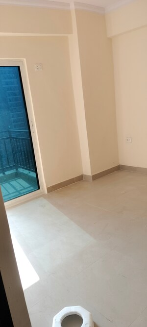 Room in 2 BHK Apartment at Gardenia Gateway, Sector 75 – for Rent