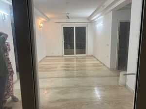 Room in 4 BHK Apartment at Supertech Araville, Sector 79 – for Sale