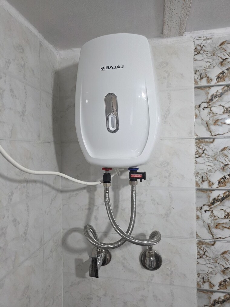 Bathroom, sector 9 ghansoli Pg For Boys In Sector 9 Ghansoli 9559654