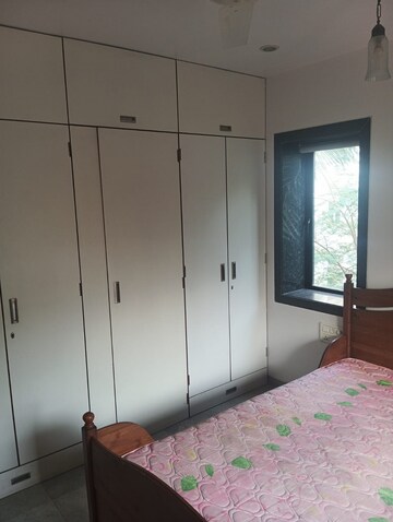 Room in 1 BHK Apartment at Bandra West – for Rent