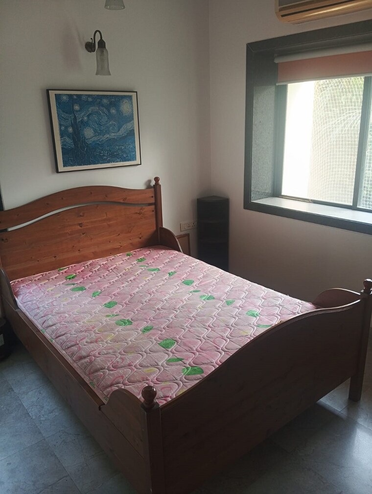 Bedroom, bandra west 1 Bedroom 500 Sq.Ft. Apartment In Bandra West Mumbai 9559660