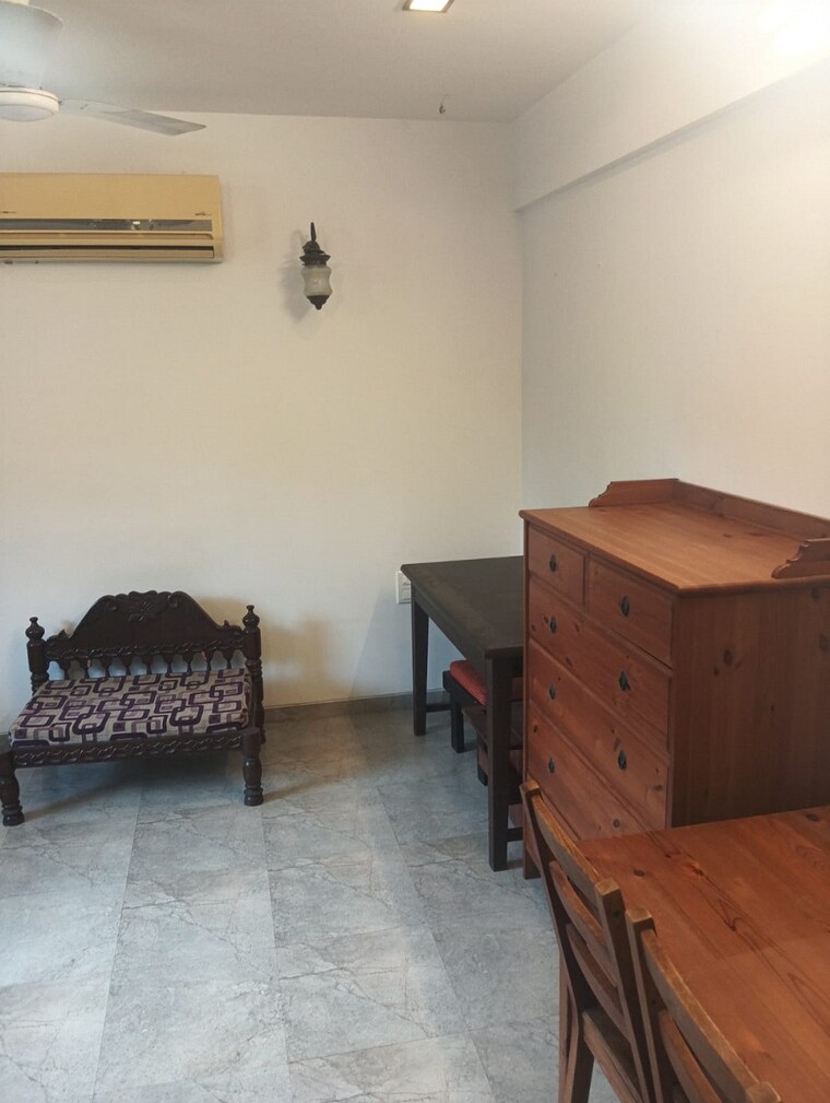 Living Room, bandra west 1 Bedroom 500 Sq.Ft. Apartment In Bandra West Mumbai 9559660