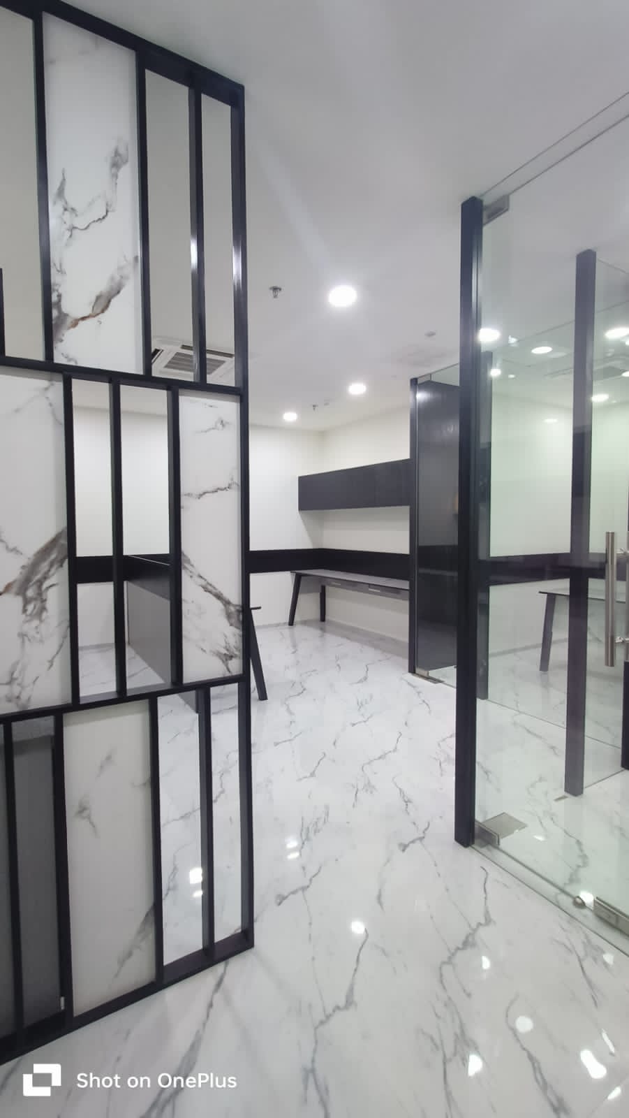 Office Space For Rent in Mani Casadona