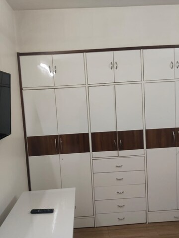 Furnished Amenities in 3 BHK Apartment at Hiranandani Tribeca, Ghodbunder Road – for Rent