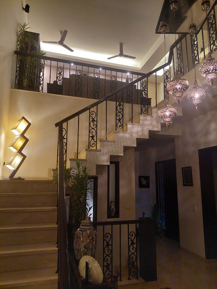 Exterior View, dlf-green-avenue 3 Bedroom 1800 Sq.Ft. Builder Floor In Dlf Phase iv Gurgaon 9559741