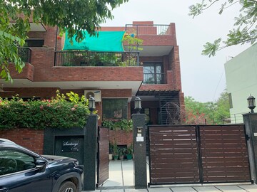 3 BHK Builder Floor – Exterior View View at DLF Green Avenue, Dlf Phase iv - for Rent