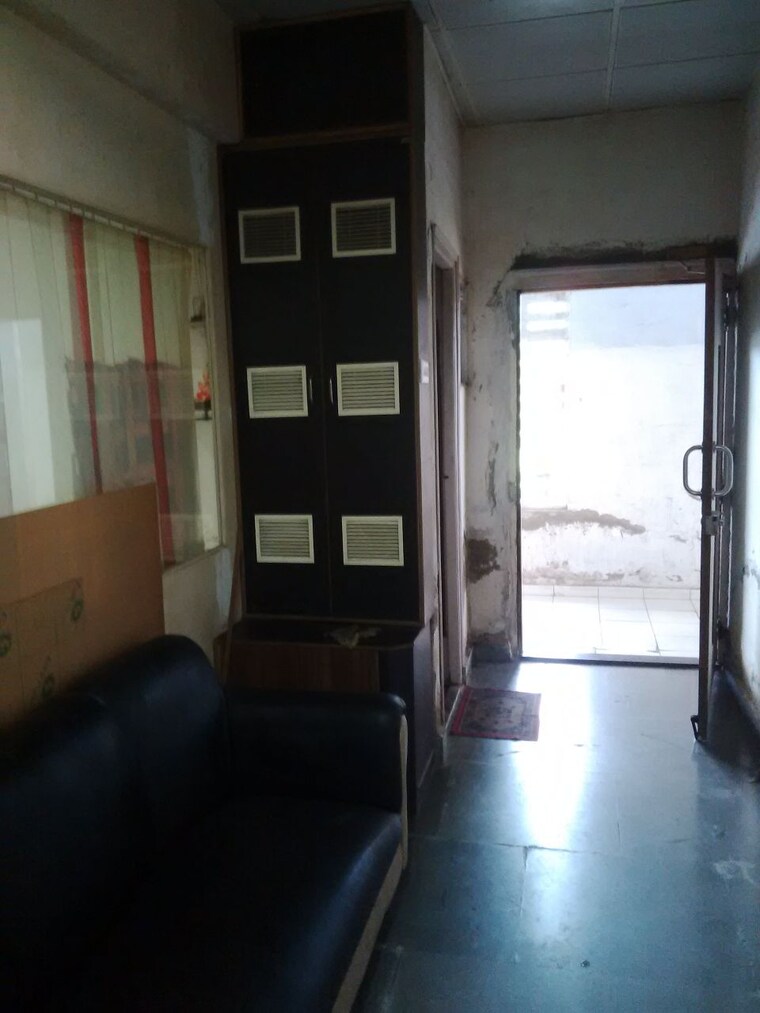 Living Room, hasti-industrial-estate Commercial Office Space 1004 Sq.Ft. In T.T.C. Industrial Area Navi Mumbai 9559664