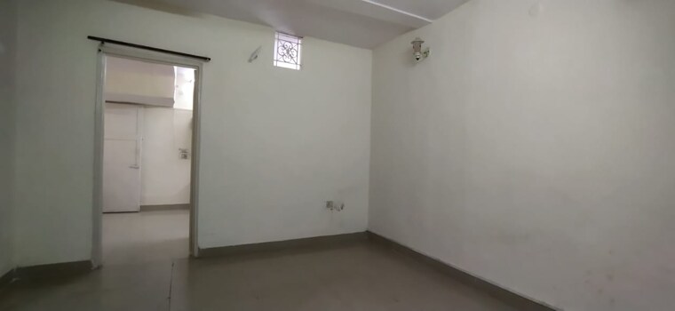 Room, sarita vihar 1 Bedroom 450 Sq.Ft. Apartment In Sarita Vihar Delhi 9559748
