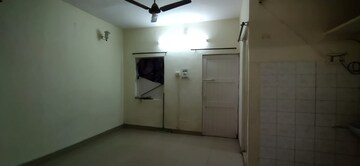 Bathroom in 1 BHK Apartment at Sarita Vihar – for Rent