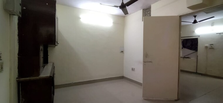 Room, sarita vihar 1 Bedroom 450 Sq.Ft. Apartment In Sarita Vihar Delhi 9559748