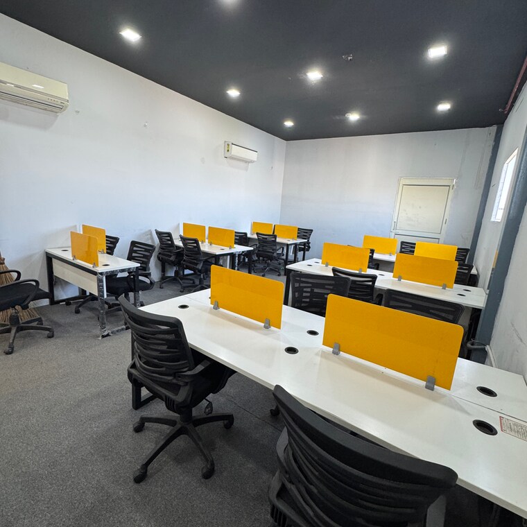 Team Area, sector 74 a Commercial Office Space in IT/SEZ 1300 Sq.Ft. In Sector 74 A Mohali 9559734