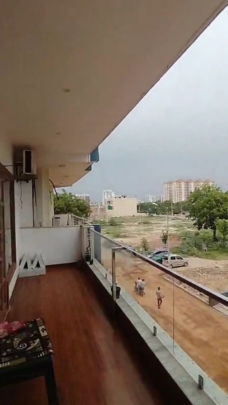 Balcony, bptp-parklands 3 Bedroom 250 Sq.Yd. Builder Floor In Sector 76 Faridabad 9559751