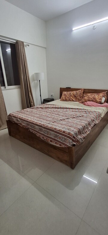 Bedroom in 1 BHK Apartment at Omkar Signet, Malad East – for Rent