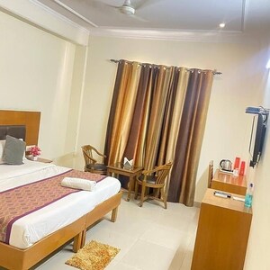 Room in  Pg at Sector 70 – for Rent