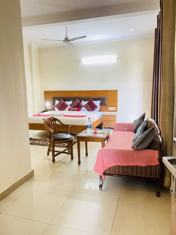 Room in  Pg at Sector 70 – for Rent