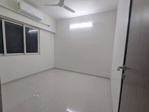  1 BHK Apartment at Omkar Signet, Malad East – for Rent