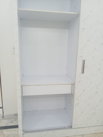 Furnished Amenities in 1 RK Builder Floor at Vasundhara Pride, Vasundhara Sector 16 – for Rent