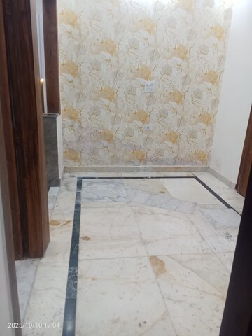 Room in 1 RK Builder Floor at Vasundhara Pride, Vasundhara Sector 16 – for Rent