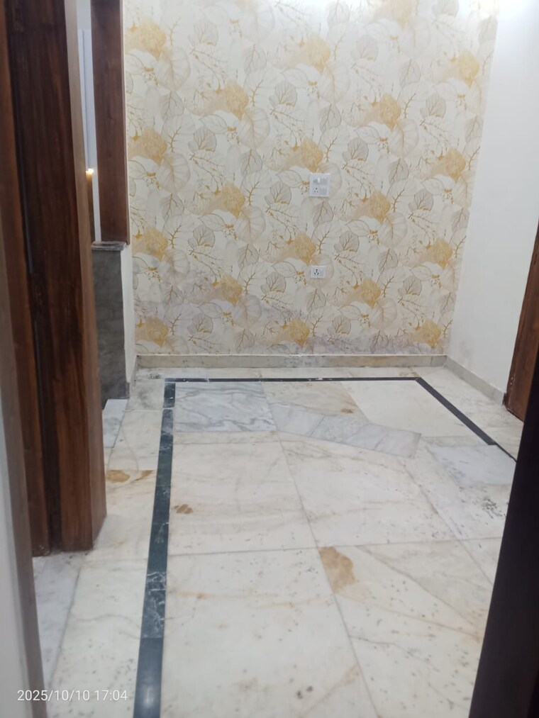 Room, vasundhara-pride 1 RK 500 Sq.Ft. Builder Floor In Vasundhara Sector 16 Ghaziabad 9559772