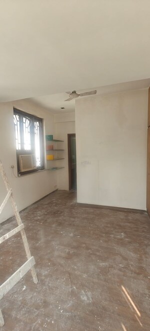 Room in 2 BHK Apartment at Colaba – for Sale