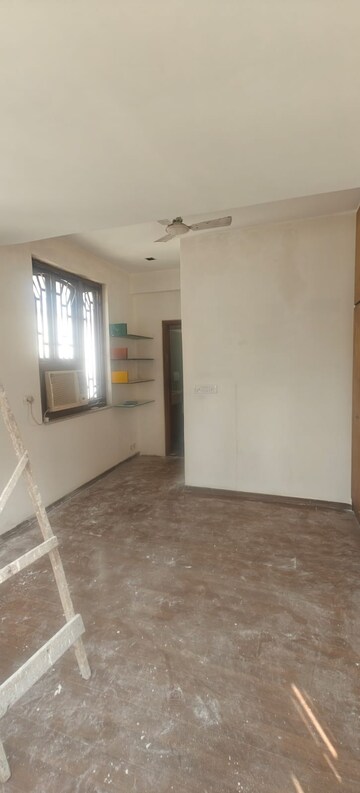 Room in 2 BHK Apartment at Colaba – for Sale