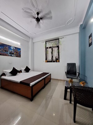 Room in  Pg at Sector 52 – for Rent