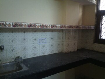 Swimming Pool in 1 BHK Apartment at Sarita Vihar – for Rent