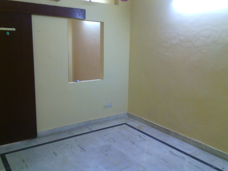 Room, sarita vihar 1 Bedroom 450 Sq.Ft. Apartment In Sarita Vihar Delhi 9559787