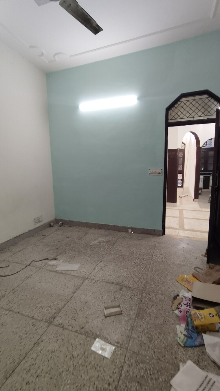 Room, sector 23 2 Bedroom 1800 Sq.Ft. Independent House In Sector 23 Gurgaon 9559816