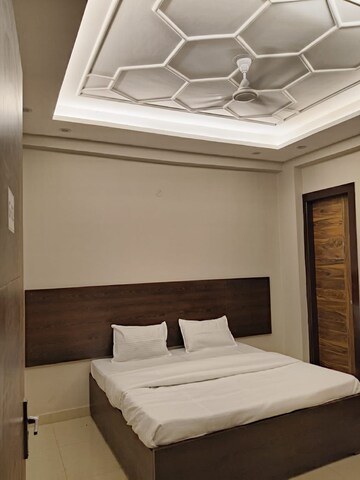 Room in  Pg at Mamura – for Rent